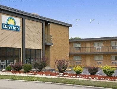 Days Inn Wauwatosa/Milwaukee Dış mekan fotoğraf